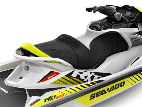 2017 Sea-Doo RXT-X 300 Review - Personal Watercraft