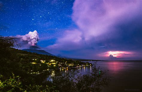 Mount Agung / Boing Boing