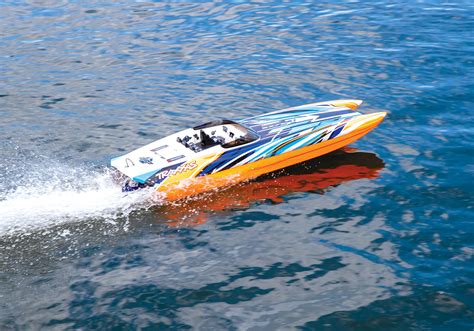 Traxxas M41 Widebody Electric Brushless RC Speed Boat 57046-4