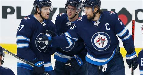 Winnipeg Jets forward Adam Lowry suspended 2 games - Winnipeg | Globalnews.ca