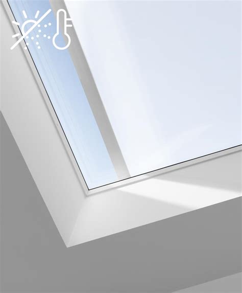 VELUX anti-heat blind for glass rooflights MSU - Awning blind effect