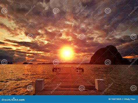 Sunset Jetty stock image. Image of beautiful, pier, island - 10473825