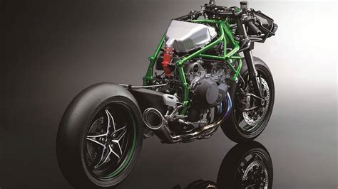 300hp Kawasaki Ninja H2 and H2R Specs & Details Revealed