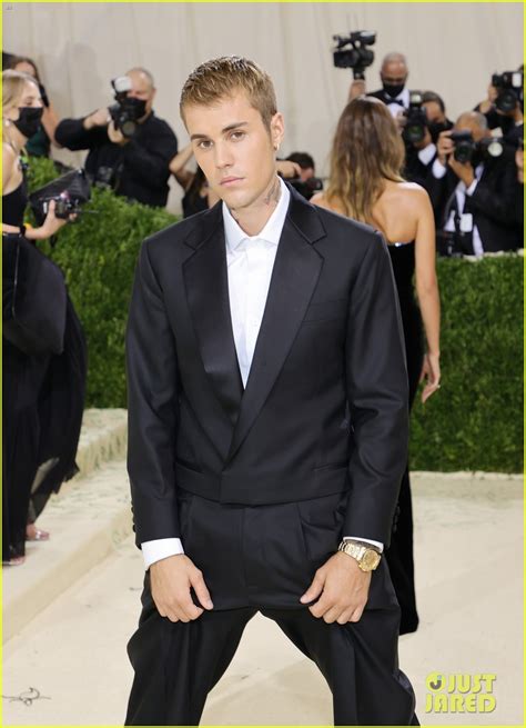 Justin Bieber Brings Drew House to Met Gala 2021 With Hailey Bieber ...