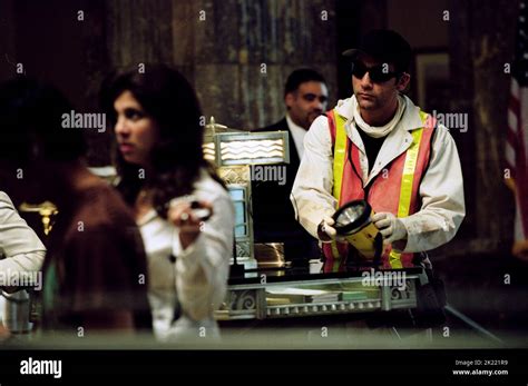 CLIVE OWEN, INSIDE MAN, 2006 Stock Photo - Alamy