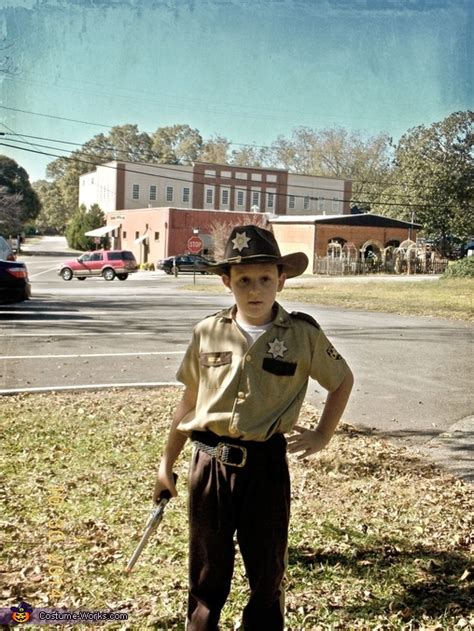 The Walking Dead Rick Grimes Costume - Photo 5/7