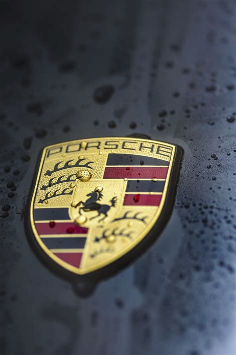 Porsche logo, location unknown, 26/02/2017 | Free Photo - rawpixel