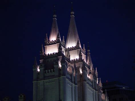 Mormon Temple at Night 4 by bul87 on DeviantArt