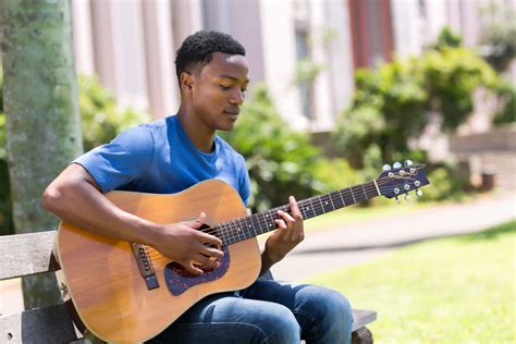 4 Benefits of Playing Guitar for Your Mental Health