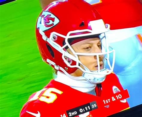 PHOTO White Part In Front Of Patrick Mahomes’ Helmet Is Bigger Than ...