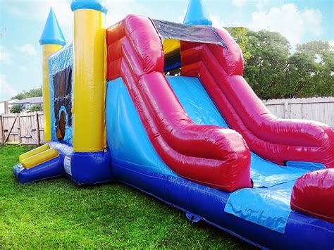 Castle Bounce House & Water Slide – Miami Water Slide Rentals