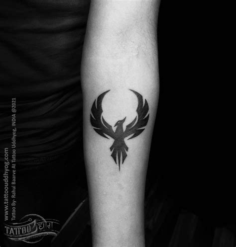 phoenix tattoo / bird tattoos | Tatuaje león pequeño, Tatuajes, Tattoo ...