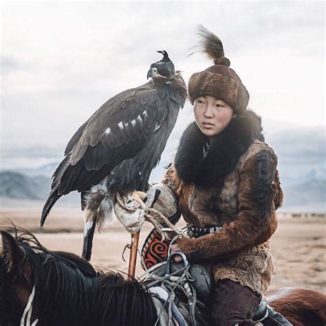 Jaw-Dropping Photos Of Mongolia's Golden-Eagle Hunters