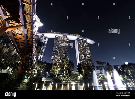 Singapore Skyline - Marina Bay Sands Stock Photo - Alamy