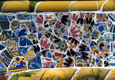 Park Guell, Barcelona: mosaic detail of a serpentine bench on the roof ...