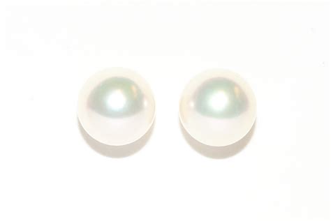 8.5mm Cultured Pearl Studs - Pearson's Jewelry