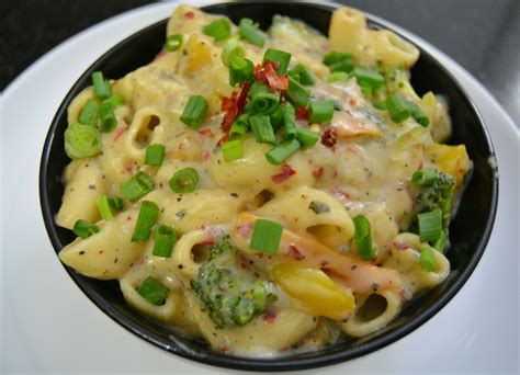 White Sauce Pasta with Vegetables Recipe - MUMMY RECIPES