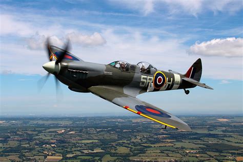 Spitfire Flights - Fly In A Spitfire UK | Mail Experiences