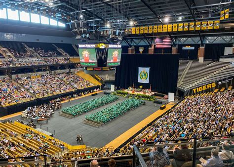 Over 1,300 seniors graduate from Columbia Public Schools - ABC17NEWS