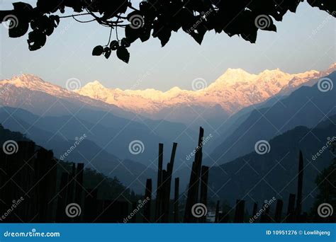 Sunrise Over Himalayan Mountains Stock Photo - Image of mountains, glacial: 10951276