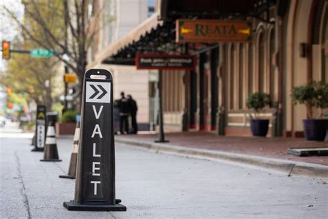 Cost of parking or valet in downtown Fort Worth/Sundance Square | Fort Worth Star-Telegram