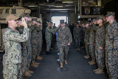 Commandant of the Marine Corps and SMMC Visit 11th Marine Expeditionary ...