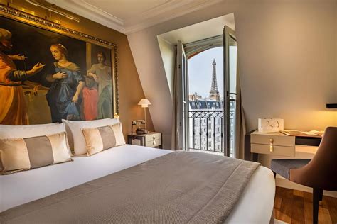 21 Best Paris Hotels with Eiffel Tower View - Bookingblues