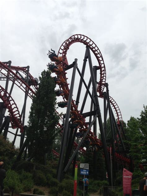 Walibi Belgium - Waver, Brabant Wallon | Theme parks rides, Belgium, Theme park