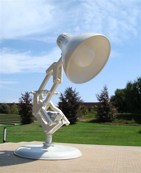 pixar HQ - Luxo Jr. | Luxo Jr. standing right in front of th… | Flickr