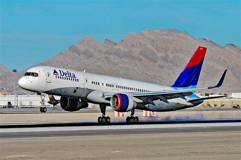 The Ultimate Guide to Delta Air Lines SkyMiles - BestCards.com