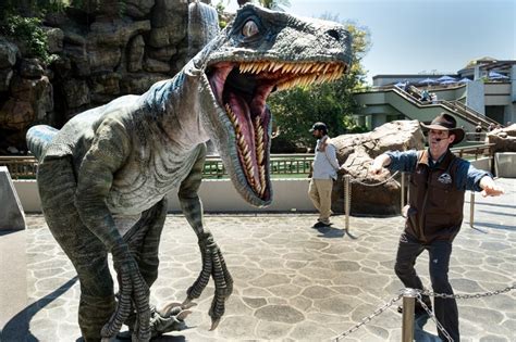 Meet the new dinosaurs roaming Universal Studios Hollywood’s all-new Jurassic World — The Ride ...