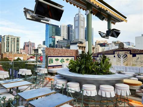 Best Melbourne Rooftop Bars: Enjoy the City Skyline in Style!