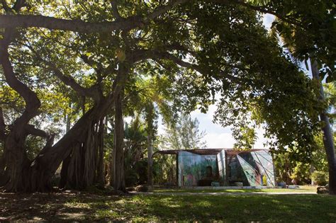 Exploring Crandon Park Gardens, a Former Oceanfront Zoo - Curbed Miami