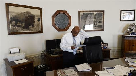 Denver Mayor Michael Hancock digs in on support of airport nominee ...