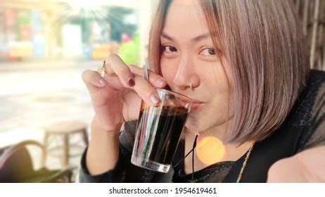 Closeup Woman Holding Drinking Hot Black Stock Photo 1954619461 | Shutterstock