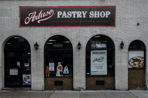 Classic Italian Bakers in the Bronx in New York City