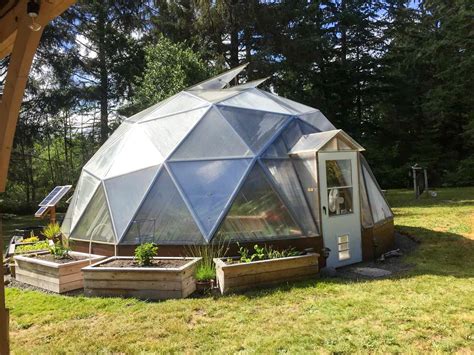 How to Cool a Greenhouse - Growing Spaces Greenhouses