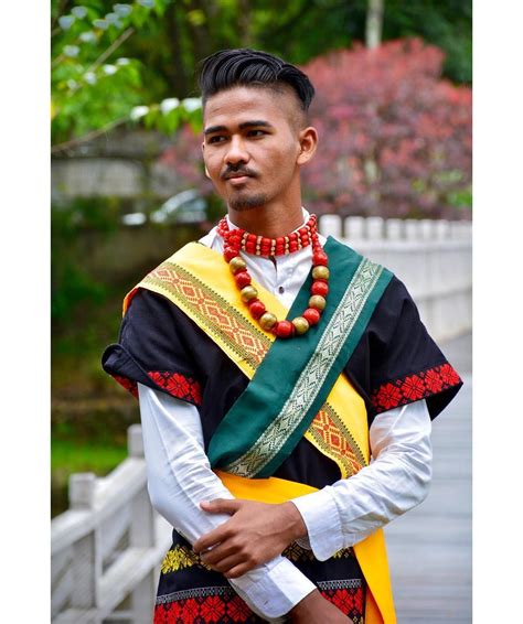 Traditional Dress of Meghalaya For Men and Women - Lifestyle Fun