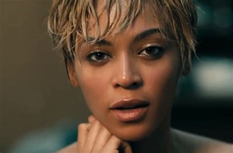 Rhymes With Snitch | Celebrity and Entertainment News | : Beyonce Recovers From Her Pixie Cut