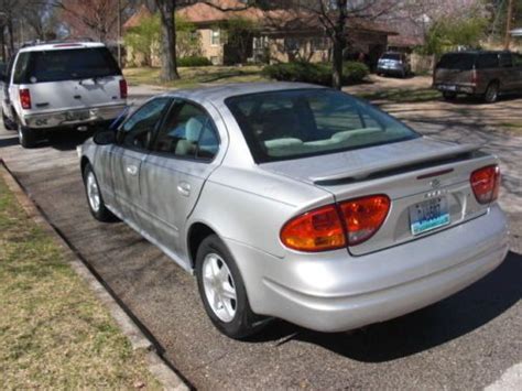 Sell used 2004 Oldsmobile Alero GL Sedan 4-Door 2.2L in Arnold, Missouri, United States, for US ...