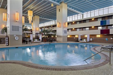 The Inn at Opryland, A Gaylord Hotel in Nashville | Best Rates & Deals on Orbitz