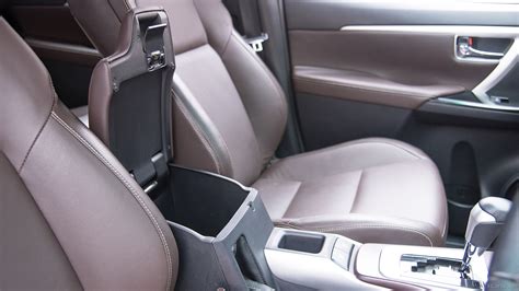 Toyota Fortuner Photo, Interior Image - CarWale