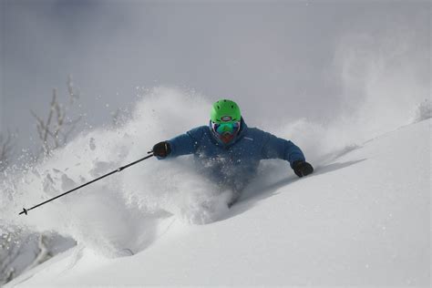 Furano Ski Resort - POWDER SNOW HOKKAIDO