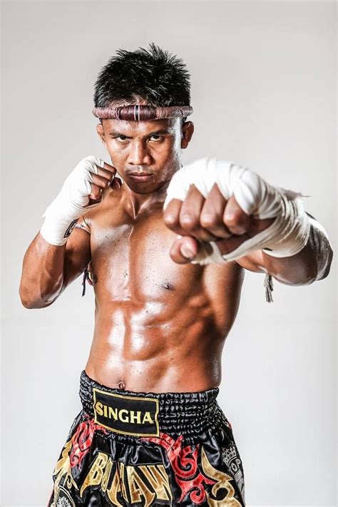 Buakaw pic via Banchamek Gym. Muay Thai, Thai Boxing, Thailand, Tours ...