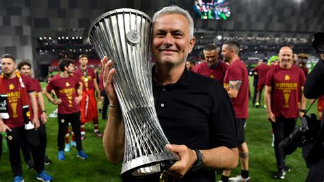 How many trophies has Jose Mourinho won? Special One now in Turkey ...