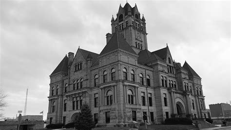 Rush County, Indiana, Courthouse - YouTube