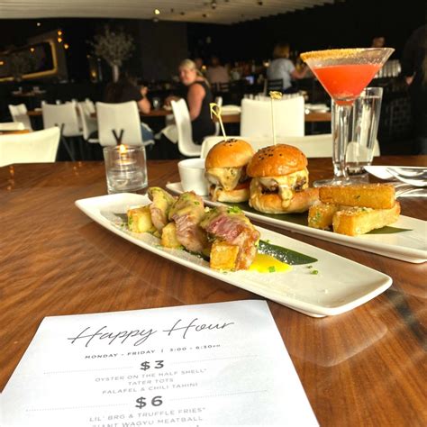 STK Orlando Happy Hour: Live it Up on a Budget