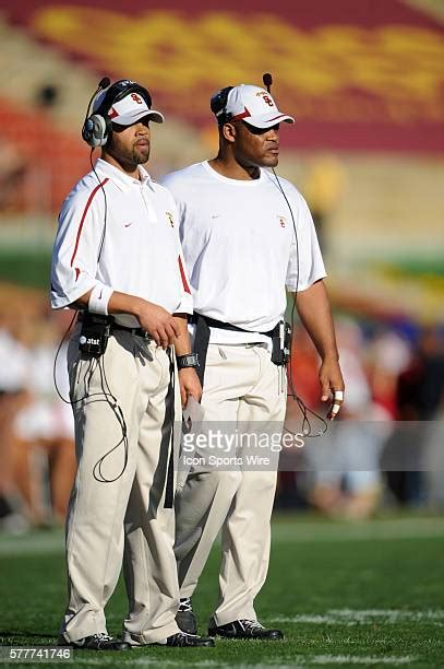 Kris Richard American Football Coach Photos and Premium High Res ...