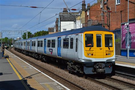 Govia Thameslink Class 319 319430 - West Hampstead, London… | Flickr