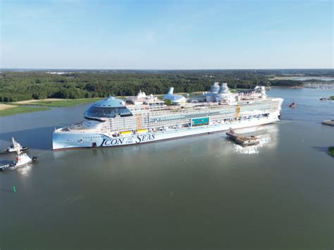 ROYAL CARIBBEAN’S ICON OF THE SEAS SETS SAIL FOR THE FIRST TIME | Royal Caribbean Press Center